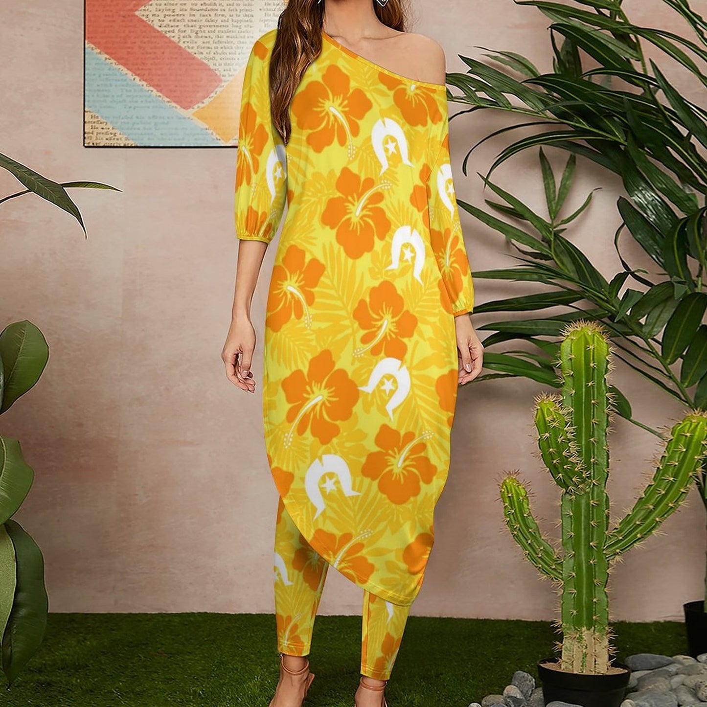 Hibiscus flowers with Dhari (Gold) on Diagonal Shoulder Two Piece Set