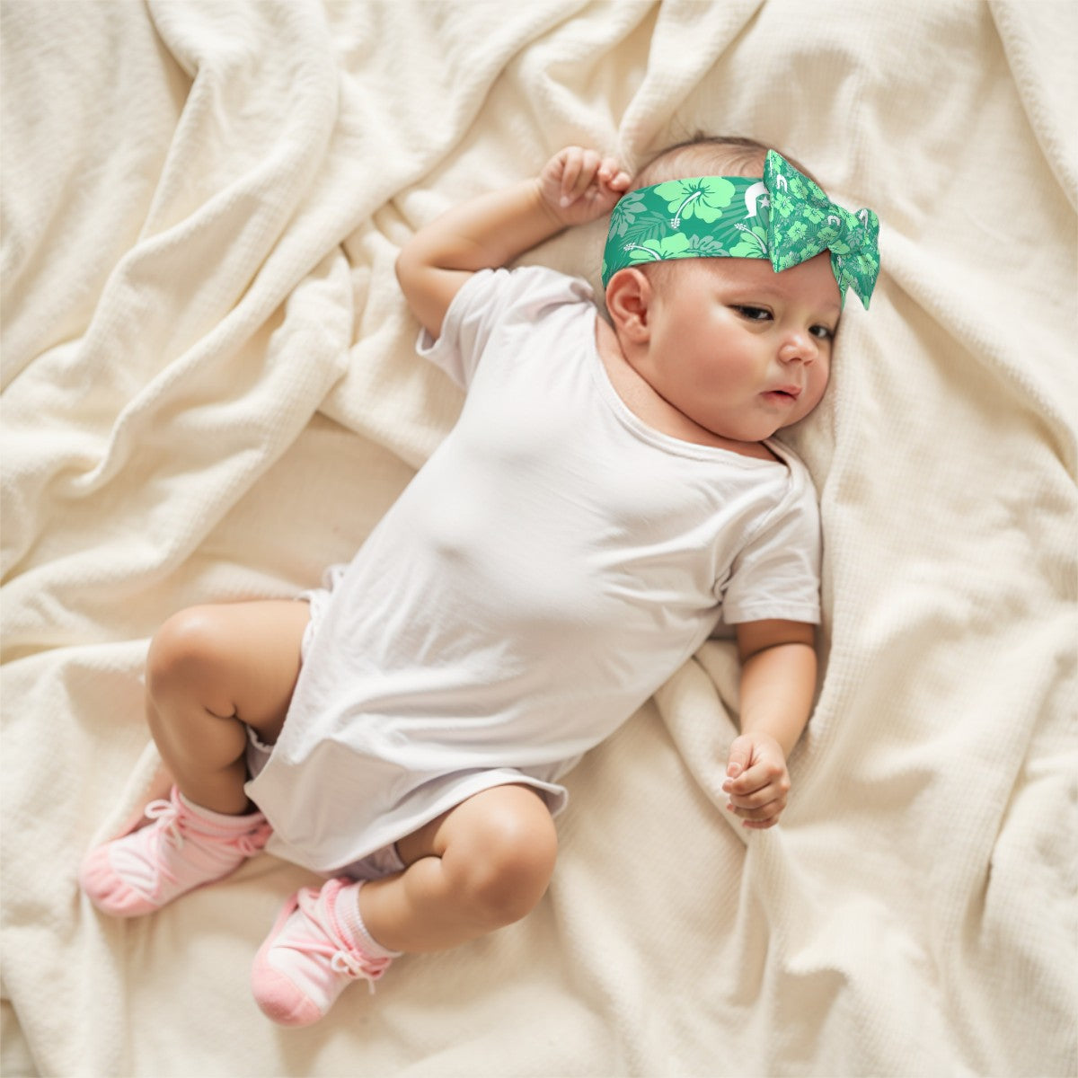 Hibiscus flowers with Dhari (Royal mint) on Bowknot Baby Headbands