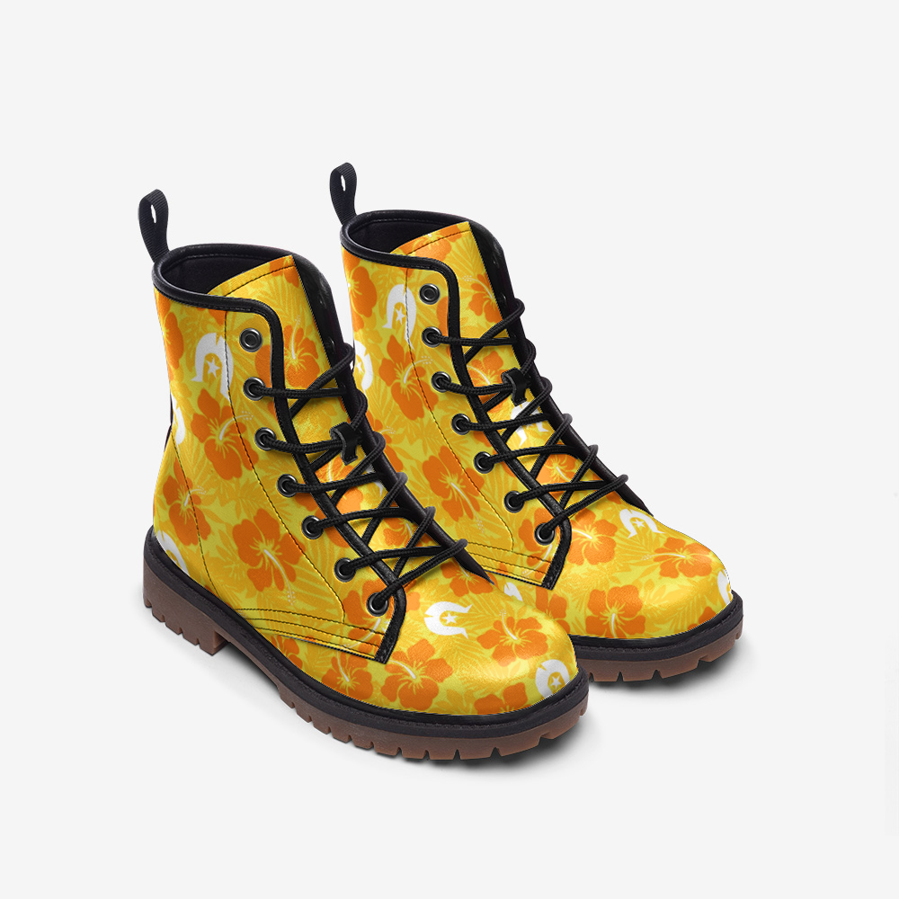 Hibiscus flowers with Dhari (Gold) on Casual Leather Lightweight Boots